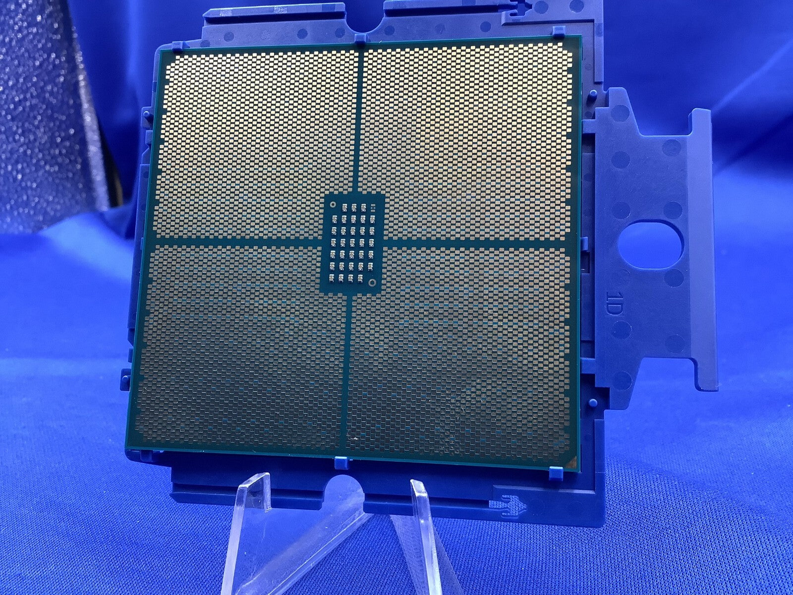 AMD EPYC 9335 32-CORE 64 Threads  3GHZ 128 MB 210W  SP5 TURIN processor Unlocked