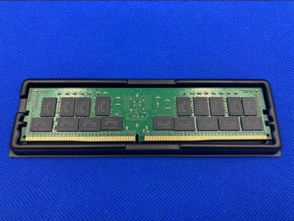 HMA84GR7JJR4N-WM HYNIX 32GB (1X32GB) 2Rx4 PC4-2933Y MEMORY
