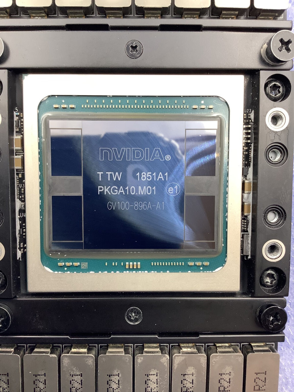 NVIDIA Tesla V100 SXM2 32GB GPU Accelerator V100-SXM2-32GB