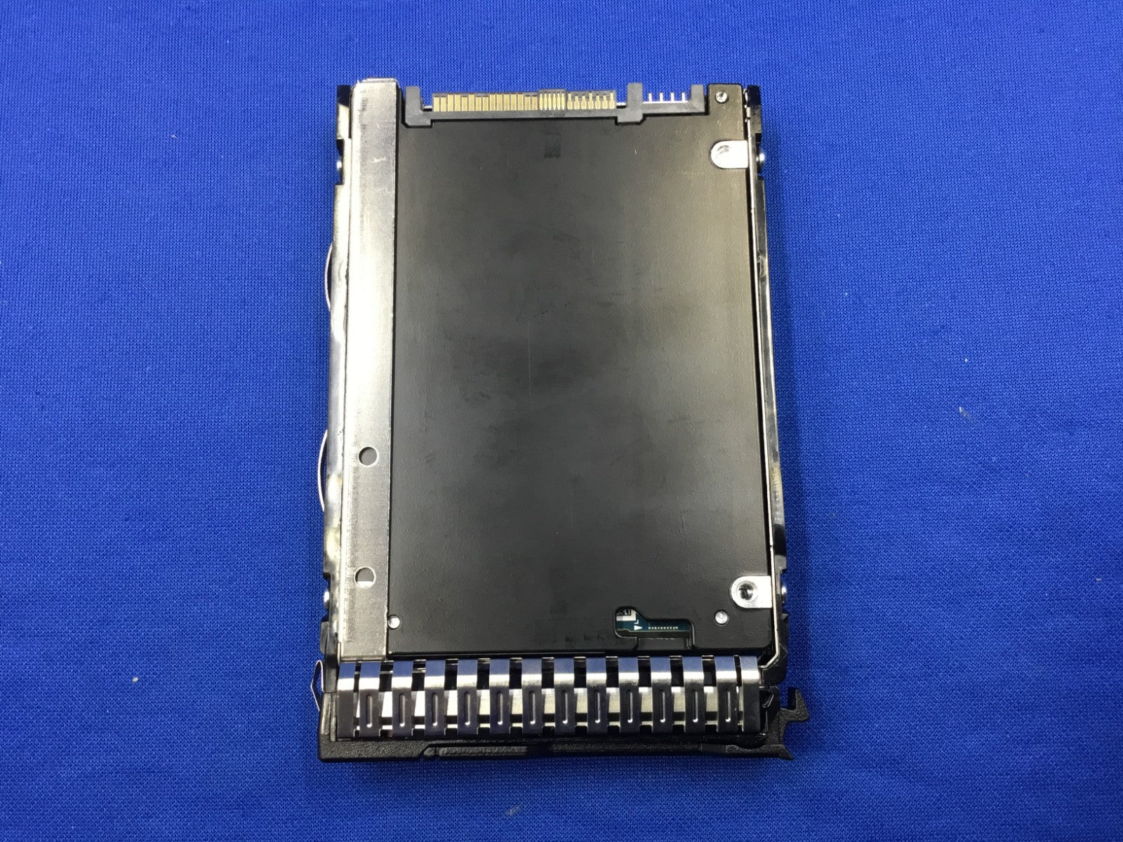 P04537-B21 HPE 3.2TB SAS 12G MIXED USE SFF SC PM5 SSD P06582-001 P04174-004