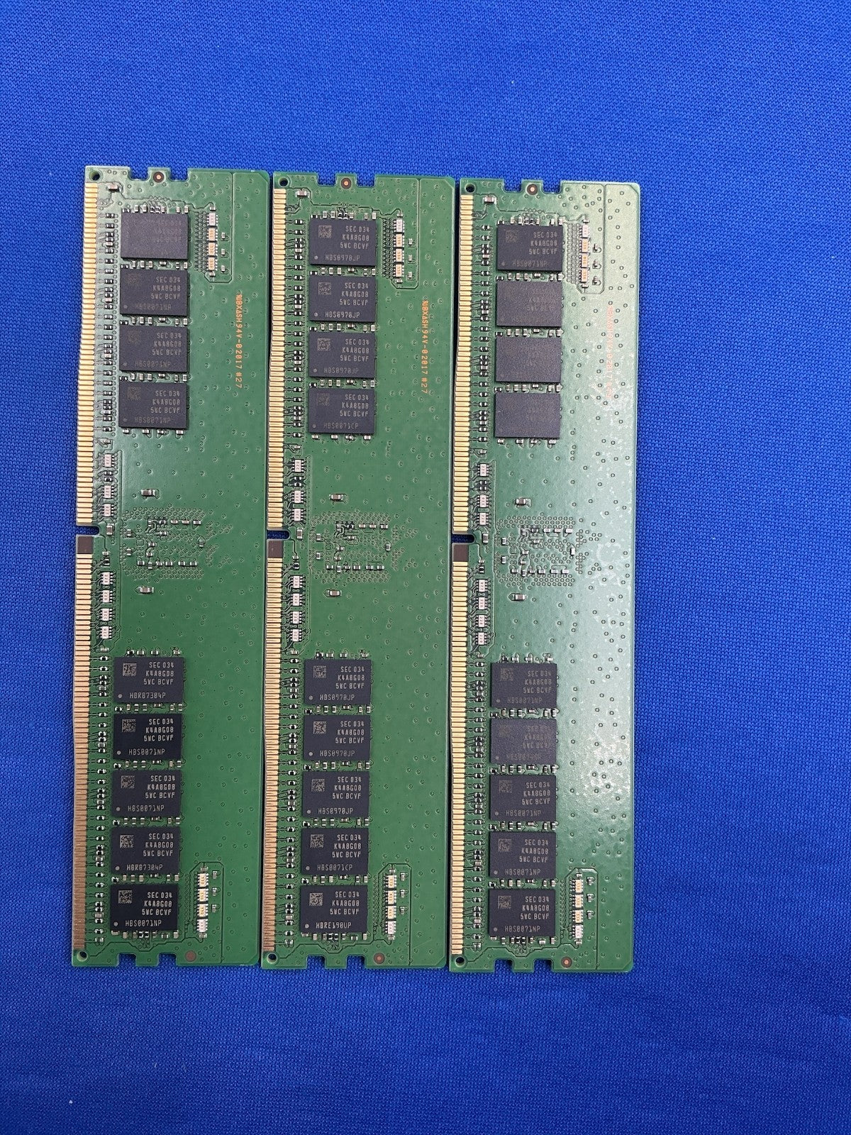 M393A2K43CB2-CVF SAMSUNG 16GB (1X16GB) 2RX8 PC4-2933Y MEMORY