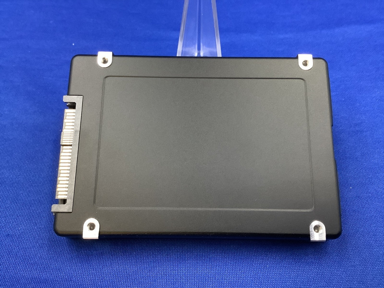 MZ-WLR15TC Samsung PM1733A 15.36TB NVMe PCIE 4.0 U.2 2.5" SSD MZWLR15THBLA
