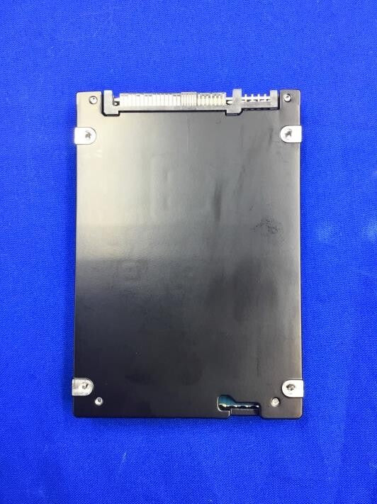 Kioxia KCD6XLUL15T3 CD6-R 15.36TB NVMe PCIe4x4 2.5" 15mm SIE 1DWPD SSD