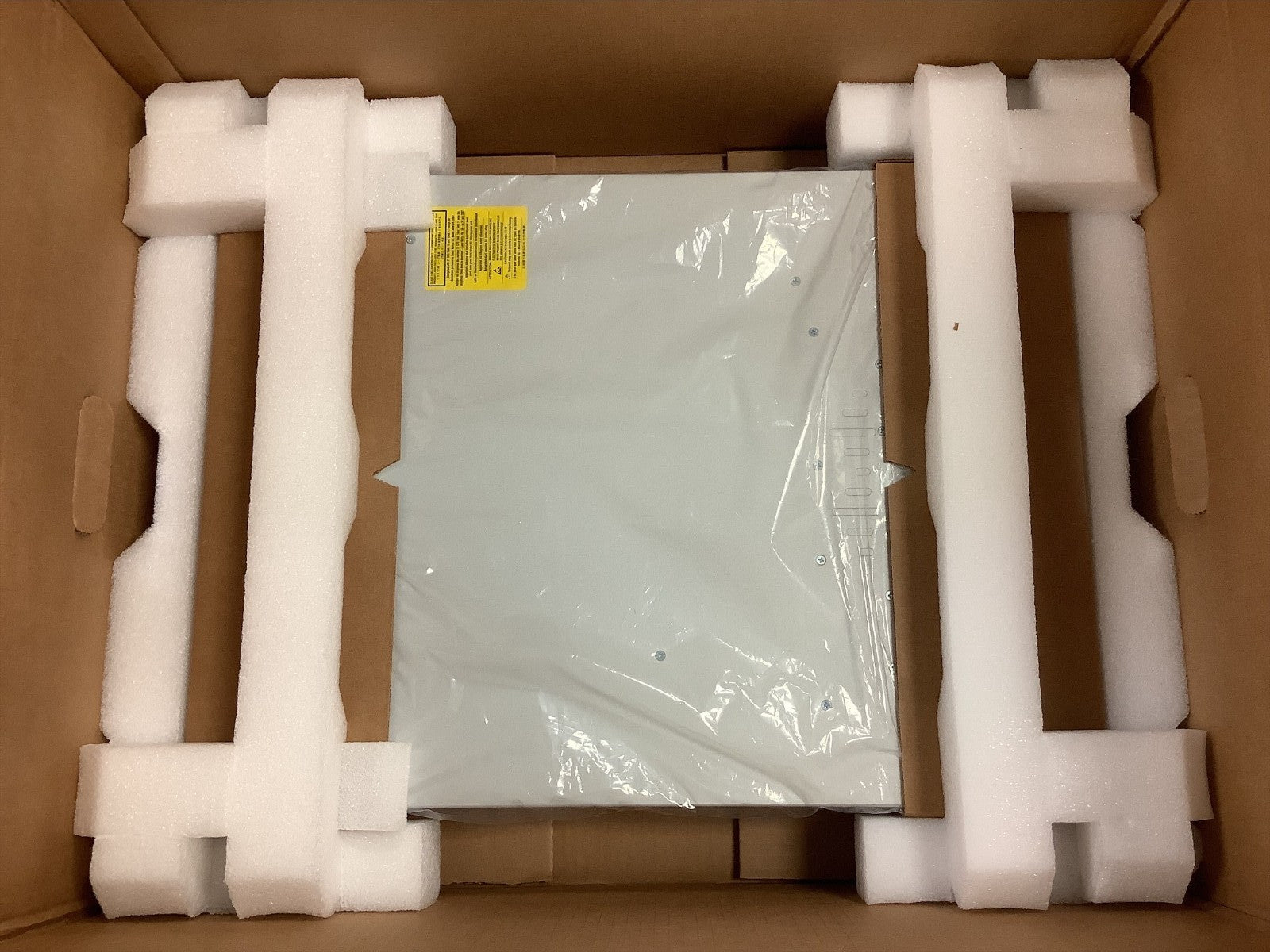 NOB Cisco C9300-48UN-A 48-port 5GbE UPOE Network Advantage Switch