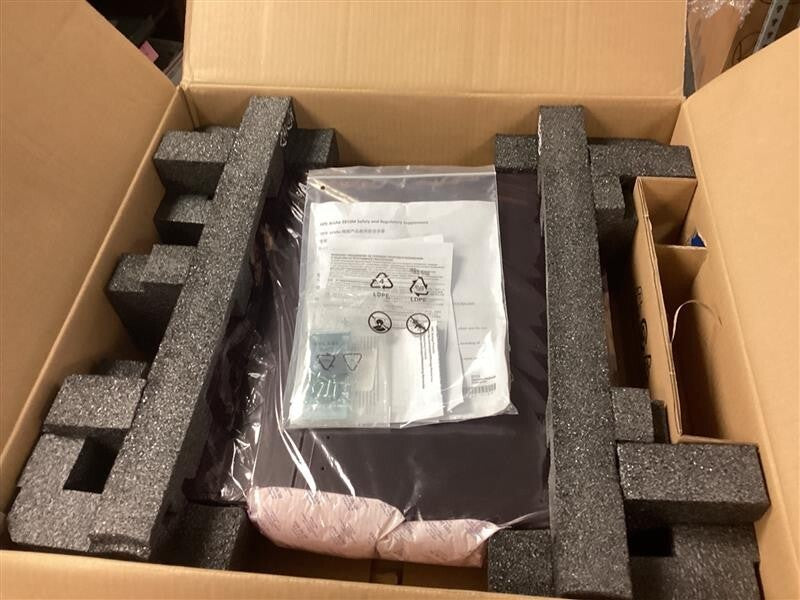JL076A HPE ARUBA 3810M 40G 8 HPE SMART RATE POE+ 1-SLOT SWITCH