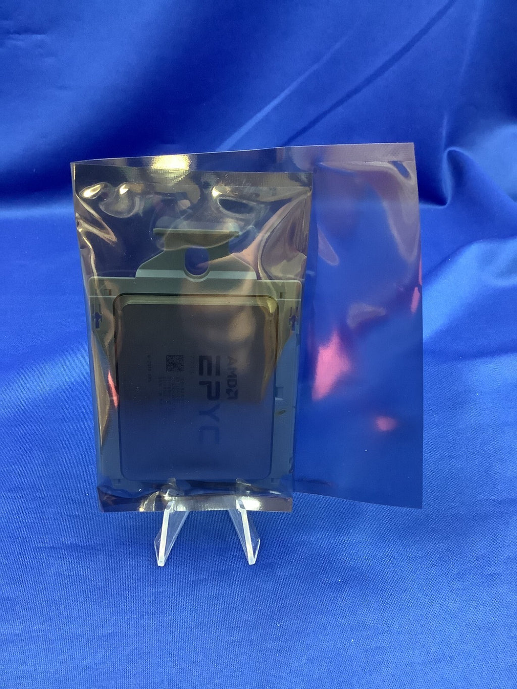 AMD EPYC 7713 CPU 64-Core 2.00GHz 225W Processor 100-000000344 *NO VENDOR LOCKED