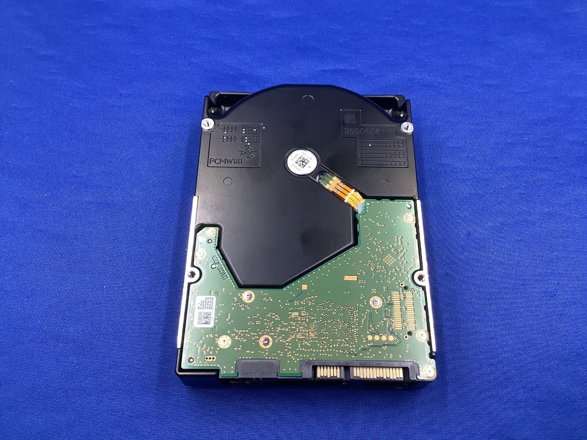 WD DC HC550 16TB 7.2K SATA 6Gb/s 512e 512Mb 3.5 in HDD WUH721816ALE6L4