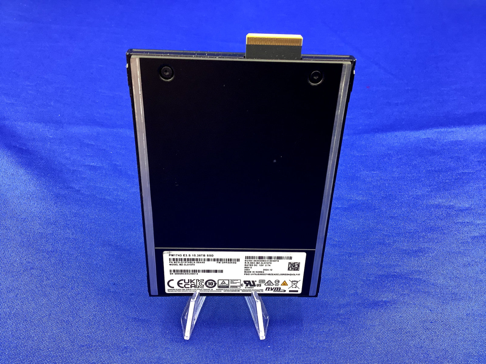 MZ-3LO15T0 SAMSUNG PM1743 15.36TB PCIe 5.0 E3.S NVMe 2.5" SSD MZ3LO15THBLA