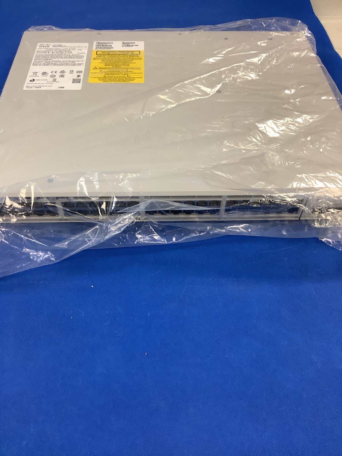 NOB C9200-48P-E Cisco C9200-48P-E Catalyst 9200 48-Port PoE+ Network Essentials