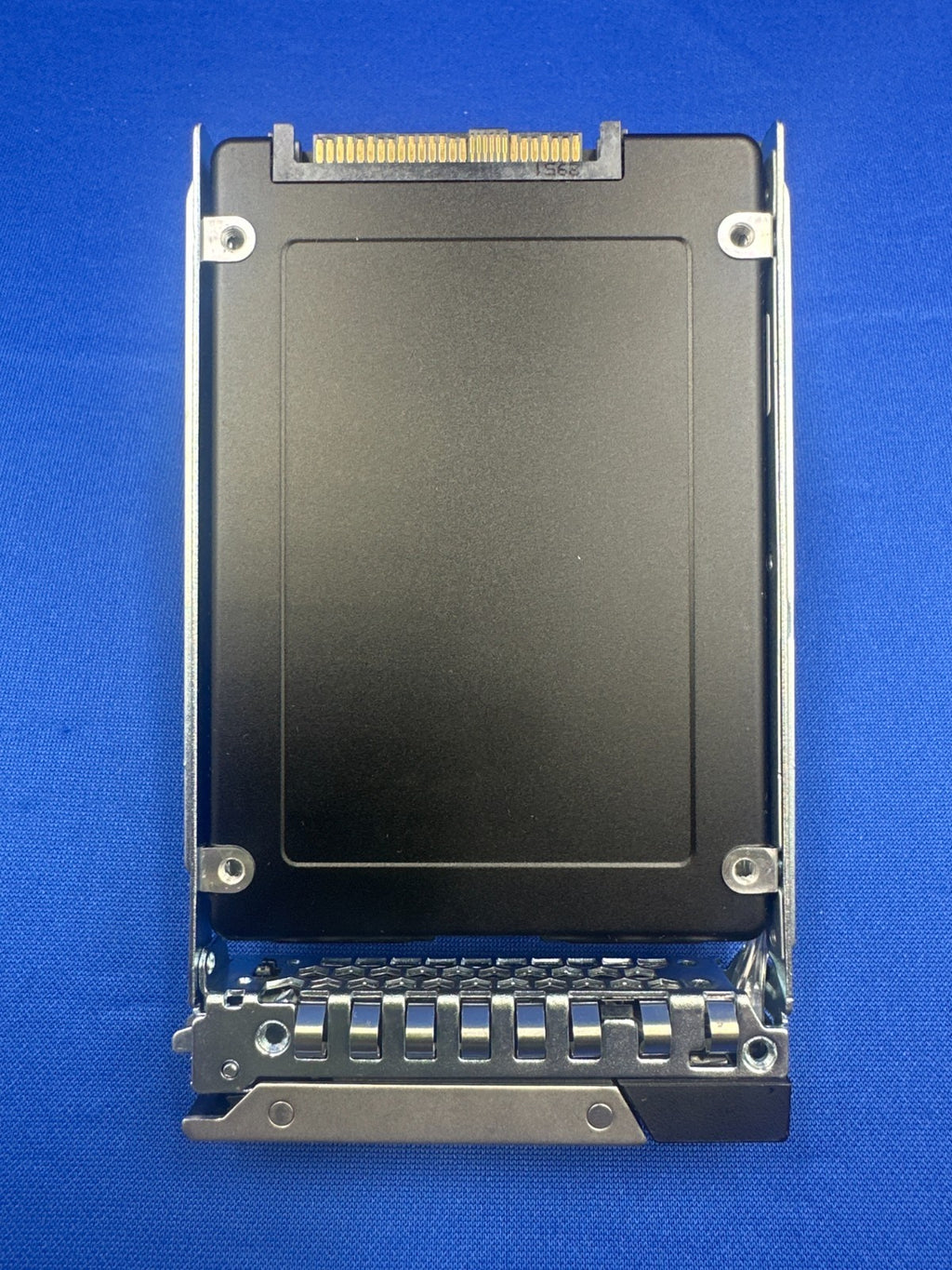 DX74Y Dell 7.68TB PCIe4.0 NVMe Read Intensive 2.5'' U.2 SSD MZ-WLR7T60 0DX74Y
