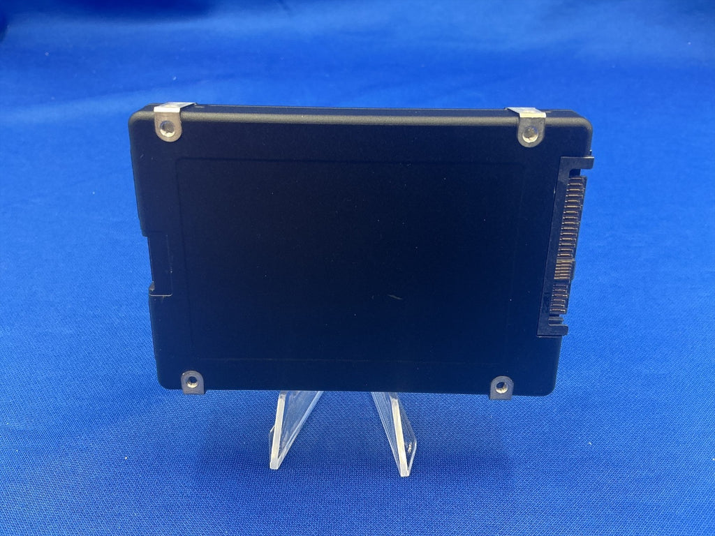 MZ-WLJ3T80 Samsung PM1733 MZWLJ3T8HBLS  3.84TB PCIe NVME Gen4  U.2 2.5in SSD
