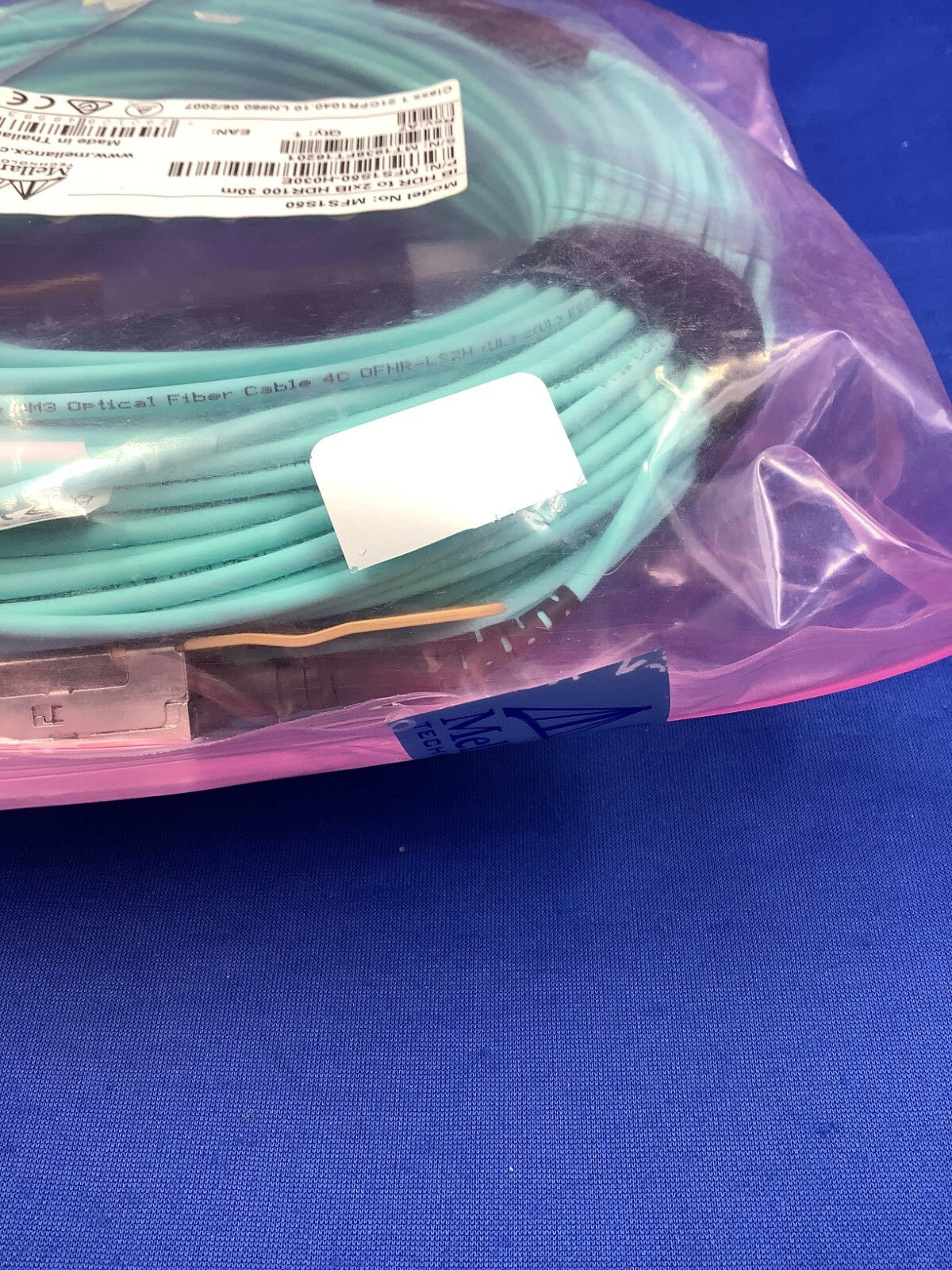 MFS1S50-H030E Mellanox 200Gb/s to 2x100Gb/s 30M Active Splitter Fiber Cable
