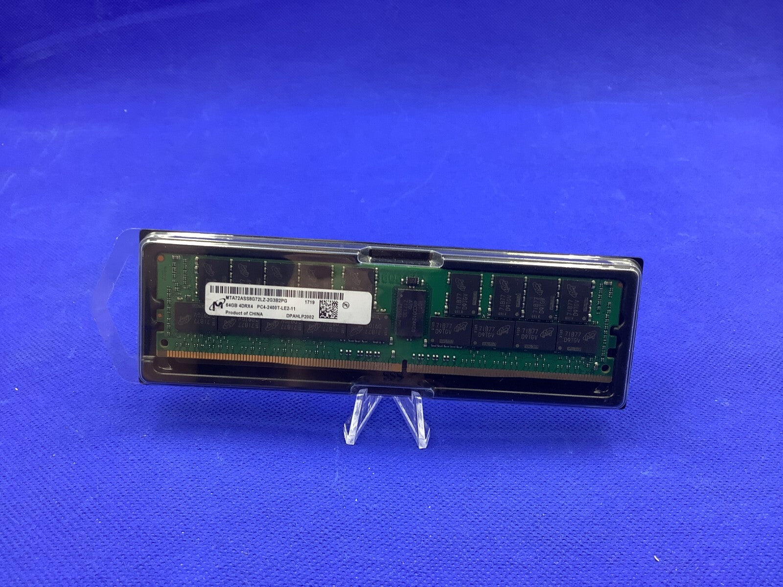 MTA72ASS8G72LZ-2G3B2 MICRON 64GB 4DRX4 PC4-19200 DDR4-2400 ECC SERVER RAM