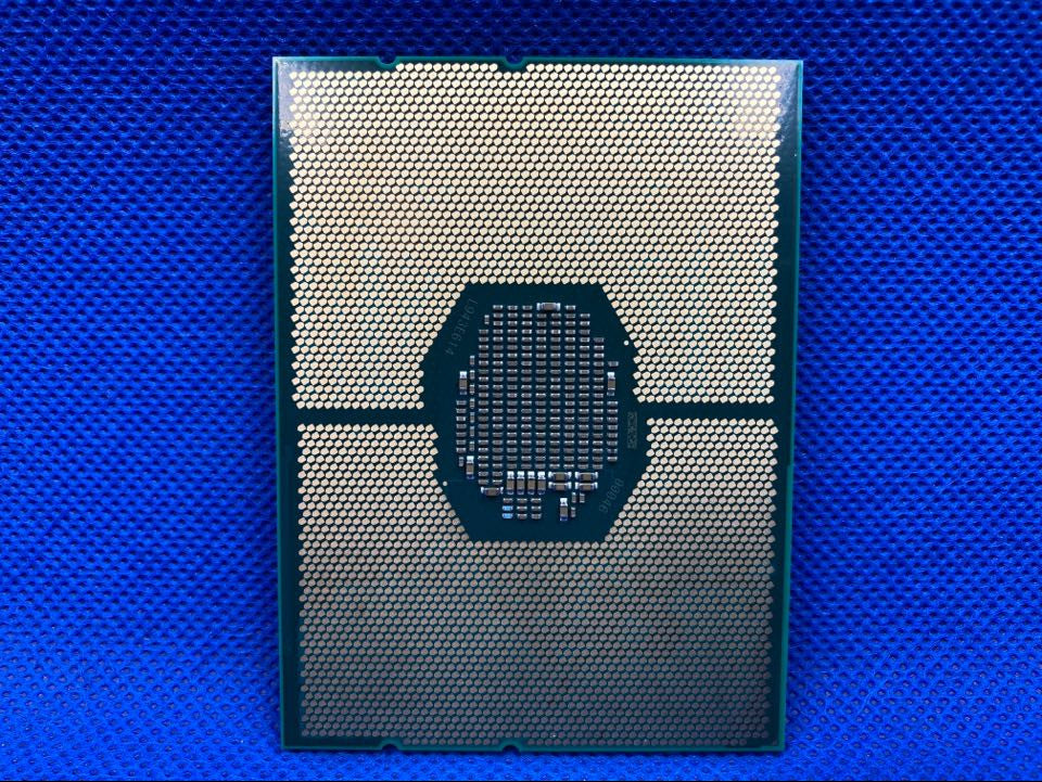 SRGZ7 Intel Xeon Gold 5218R 2.1GHz 20-Core 27.5M CPU CD8069504446300