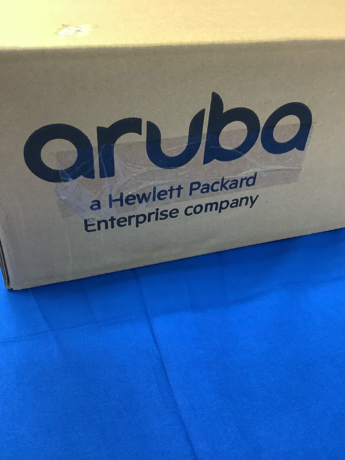 JL322A HPE Aruba 48-Port Gigabit PoE+ 2930M 48G PoE+ Switch