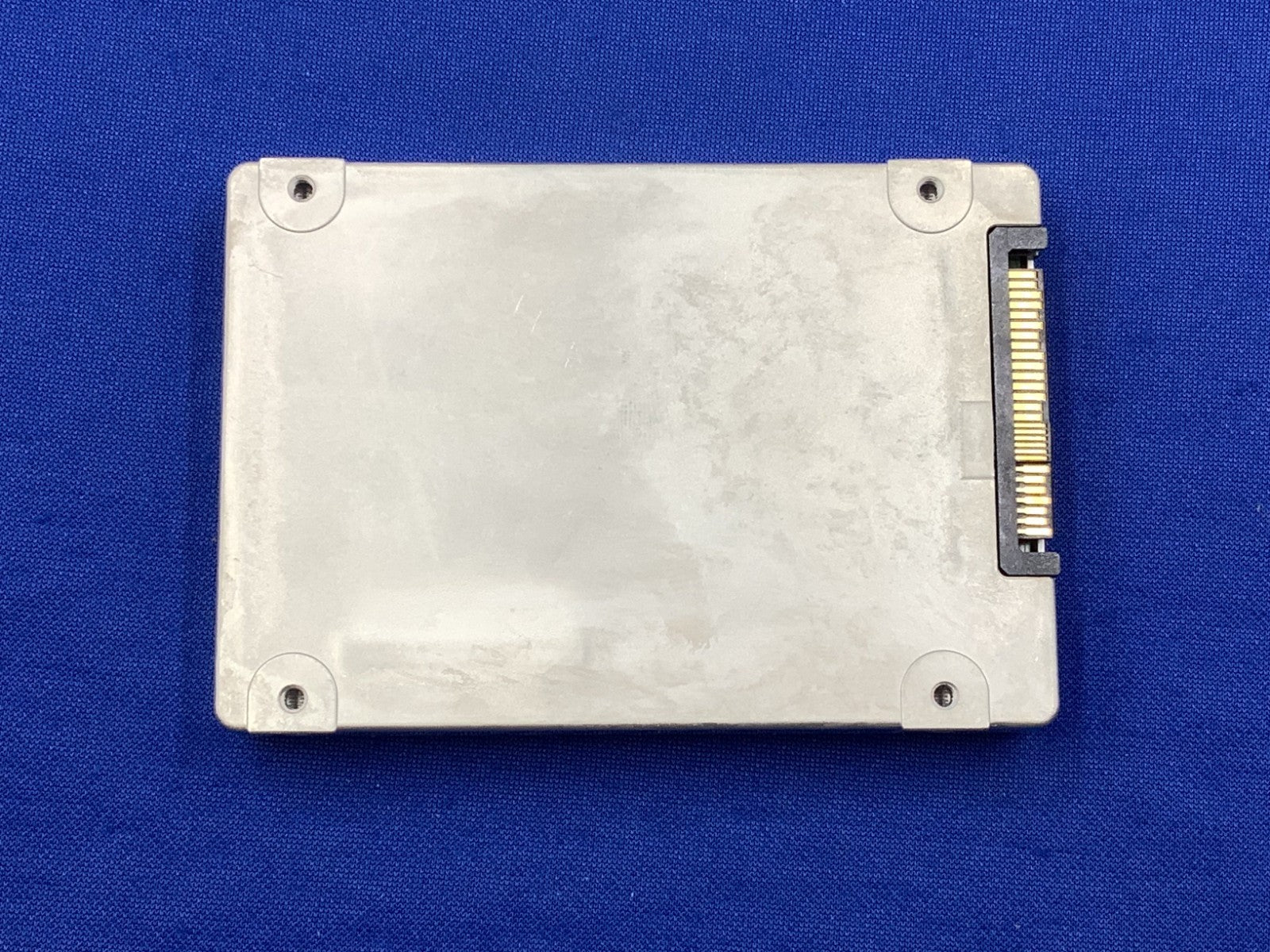 SBFPF2BV307T001 Solidigm D5-P5336 Series (30.72TB, 2.5in PCIe 4.0 x4, 3D5, QLC)