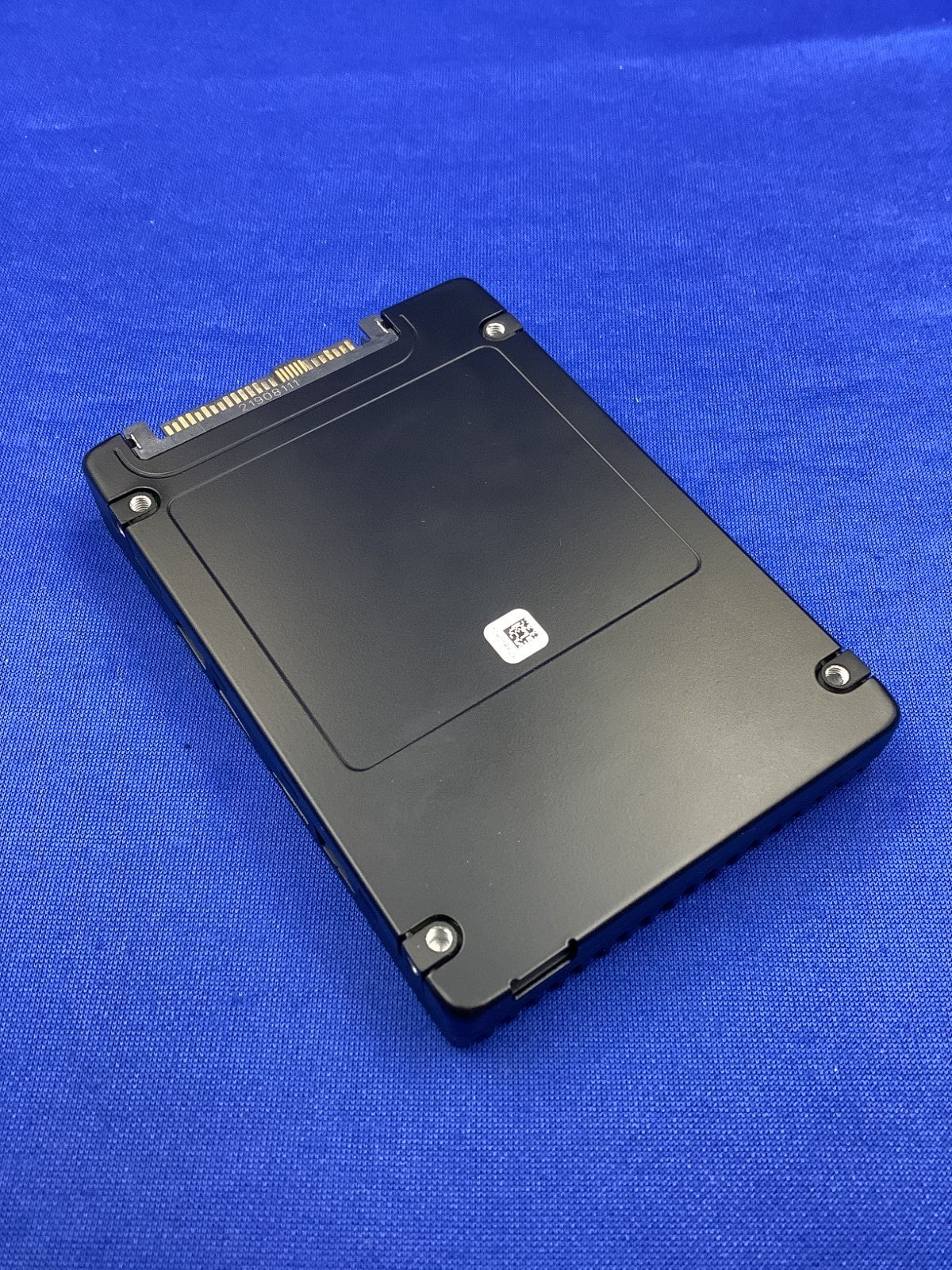 MTFDKCC15T3TFR Micron 7450 PRO 15.36TB U.3 15mm PCIe NVMe 2.5'' SSD