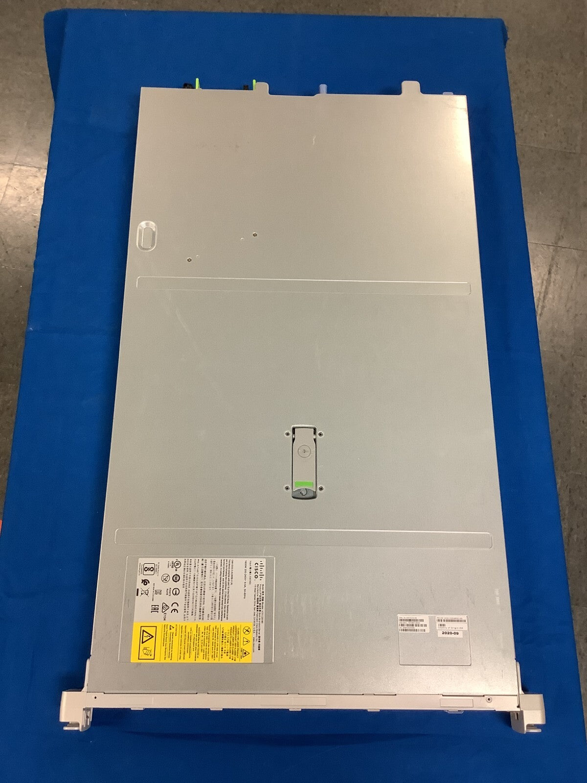 Cisco UCSC-C220-M5SX 10-Bay Barebones Server; MOBO# 15015-1, 2x1600W PSU, Cables