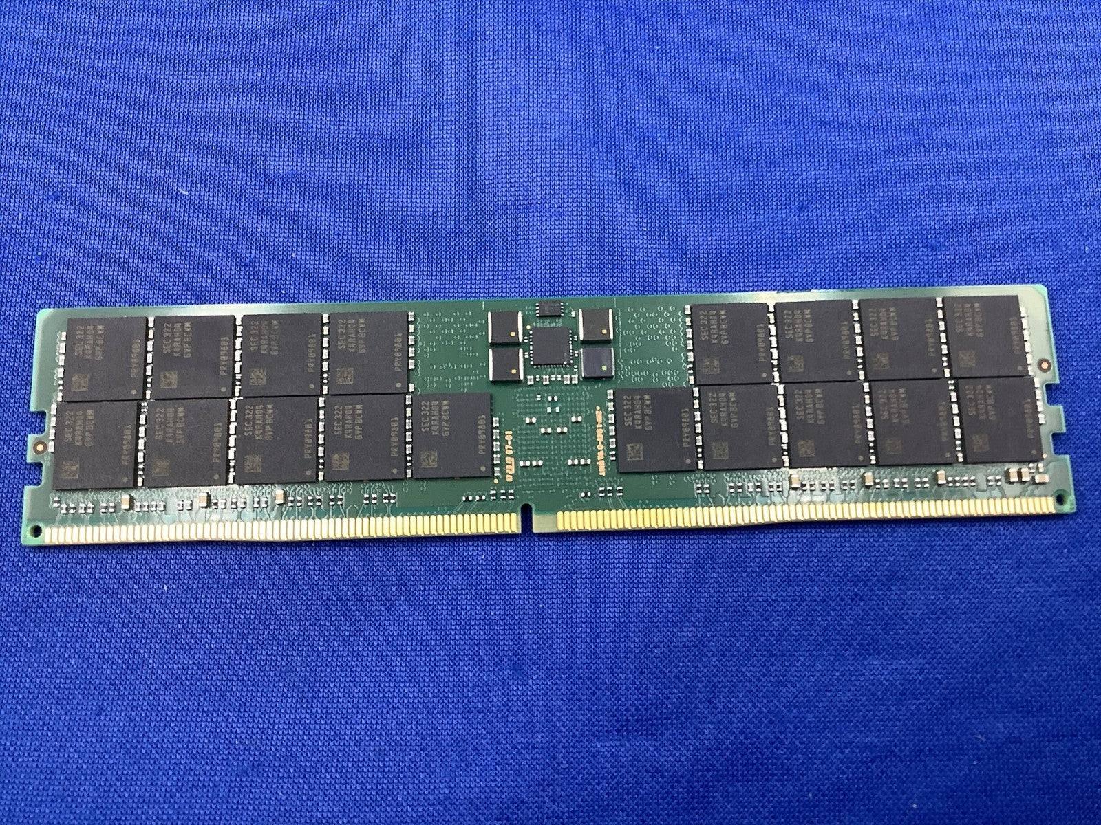 M329R8GA0PB0-CWM  SAMSUNG 64GB (1X64GB) 2RX4 PC5-5600B RDIMM MEMORY