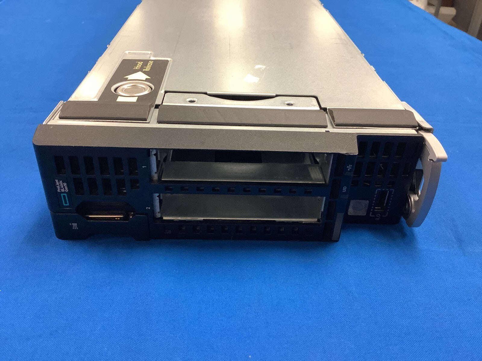 P09524-B21  HPE ProLiant BL460c Gen10 CTO Blade Server MOBD# P11566-001