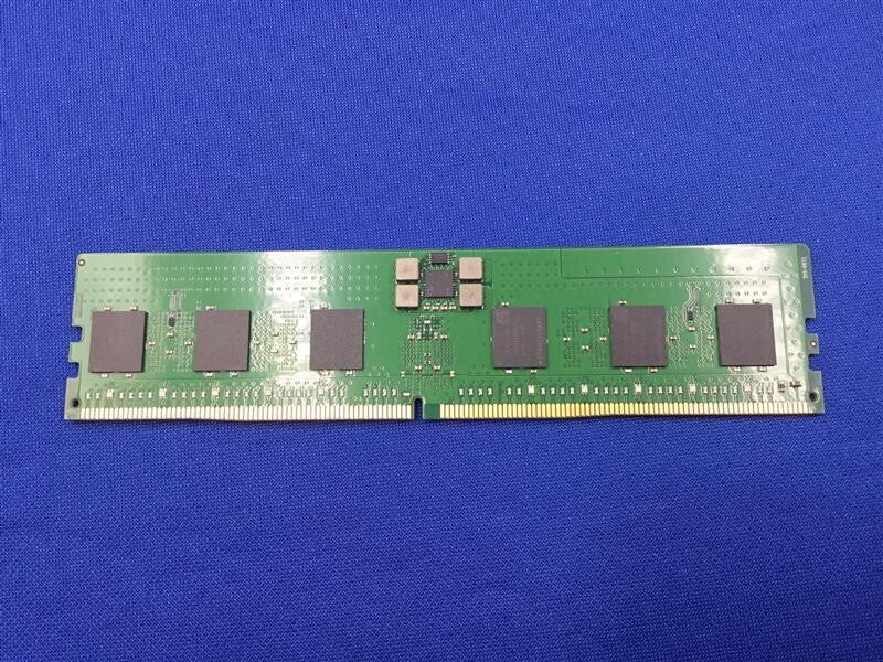 HMCG78AEBRA168N HYNIX 16GB  1Rx8 PC5-4800B ECC RDIMM MEMORY