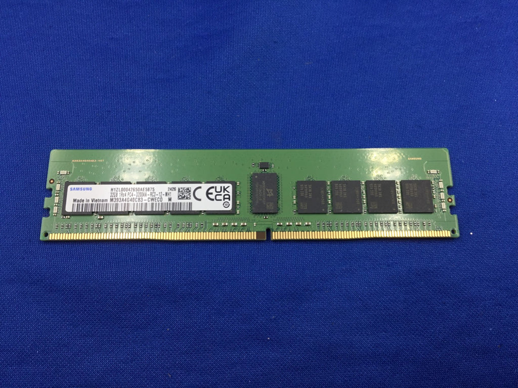 M393A4G40CB3-CWE SAMSUNG 32GB (1X32GB) 1RX4 PC4-3200A RDIMM MEMORY