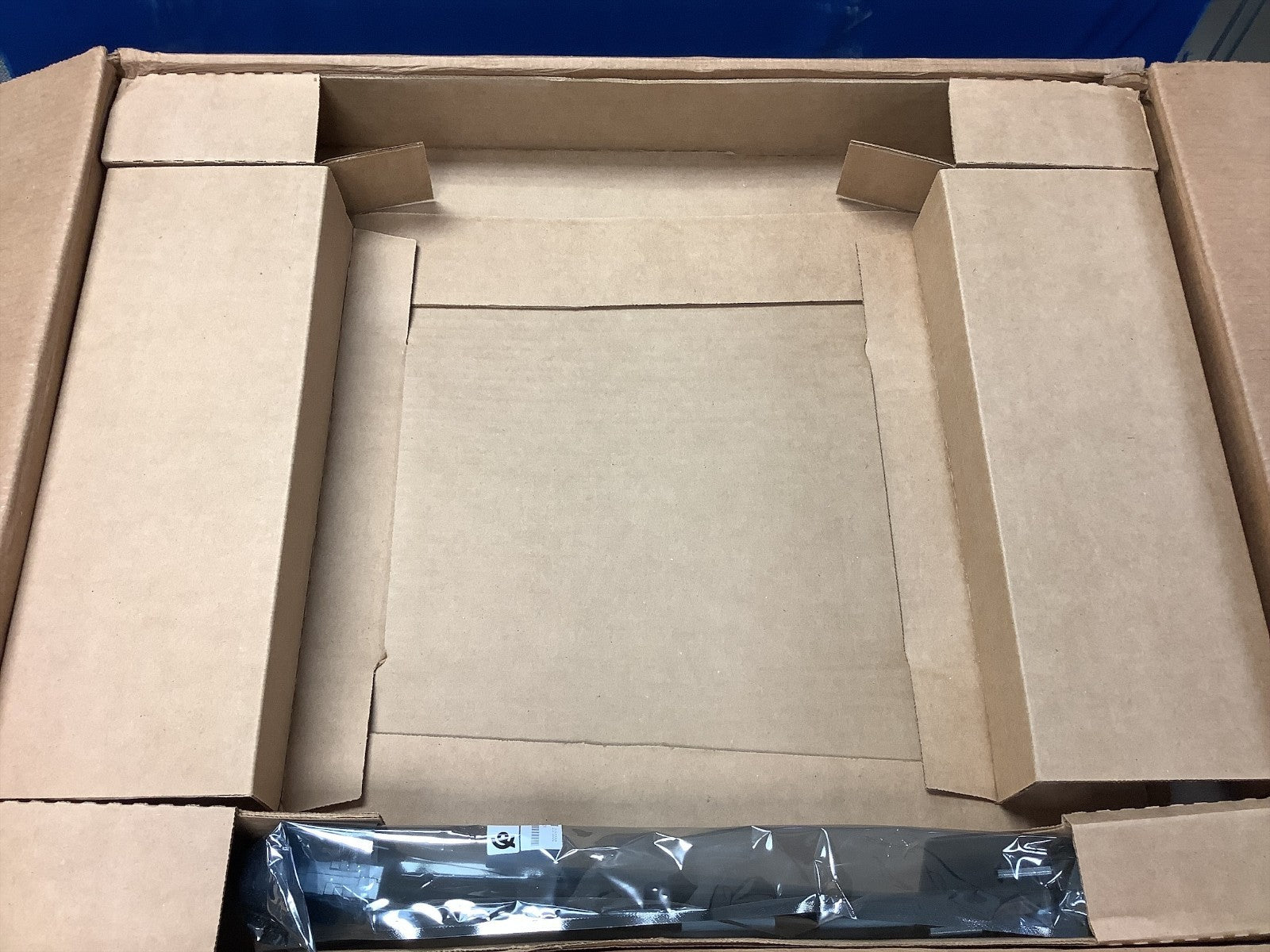 NOB Cisco Catalyst 9300 C9300-48UN-E 48-port 5G Switch