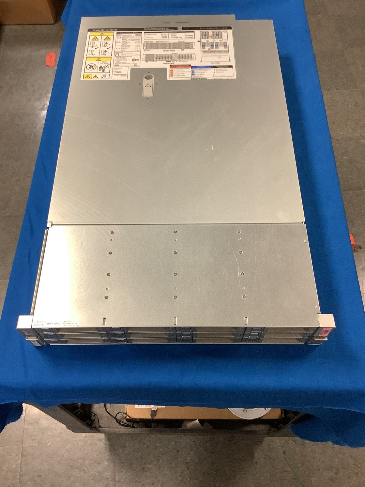 Sun Oracle X7-2L 7335280 Server 1200W Dual power No CPU/Mem/Disk