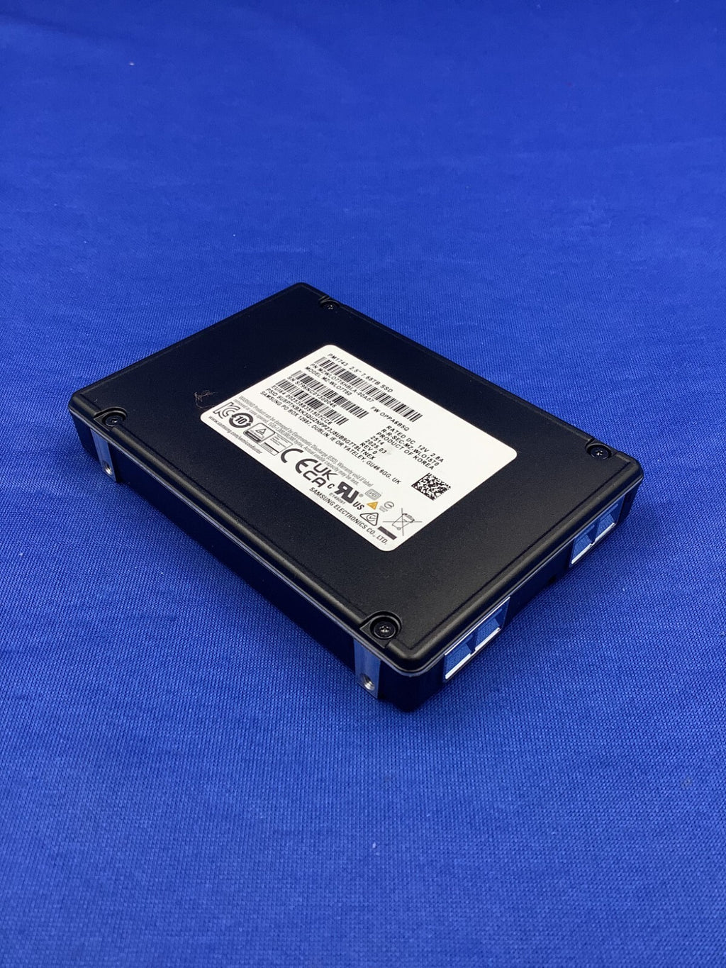 MZ-WLO7T60 Samsung PM1743 7.68TB PCIe 5.0 x4 NVMe 2.5'' U.3 SSD New MZWLO7T6HBLA