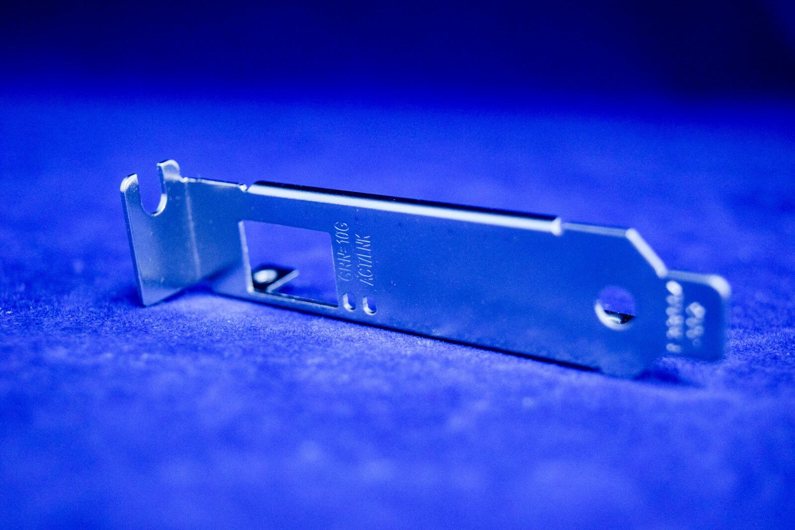 LOW (SHORT) PROFILE BRACKET X520-SR1/X520-DA1 E10G41BFSR/E10G41BTDA