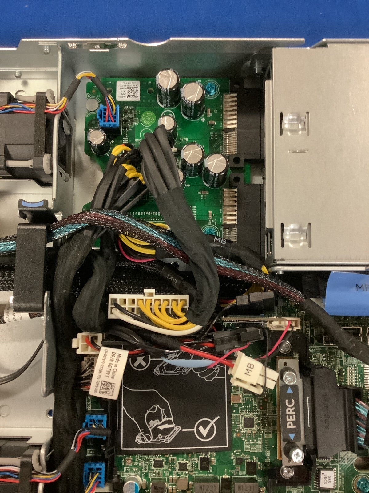 Dell EMC XC430 4-Bay 3.5" MOBO: CN7X8, 2x 550W PSU, Fans, Cables, & 16GB SD Card