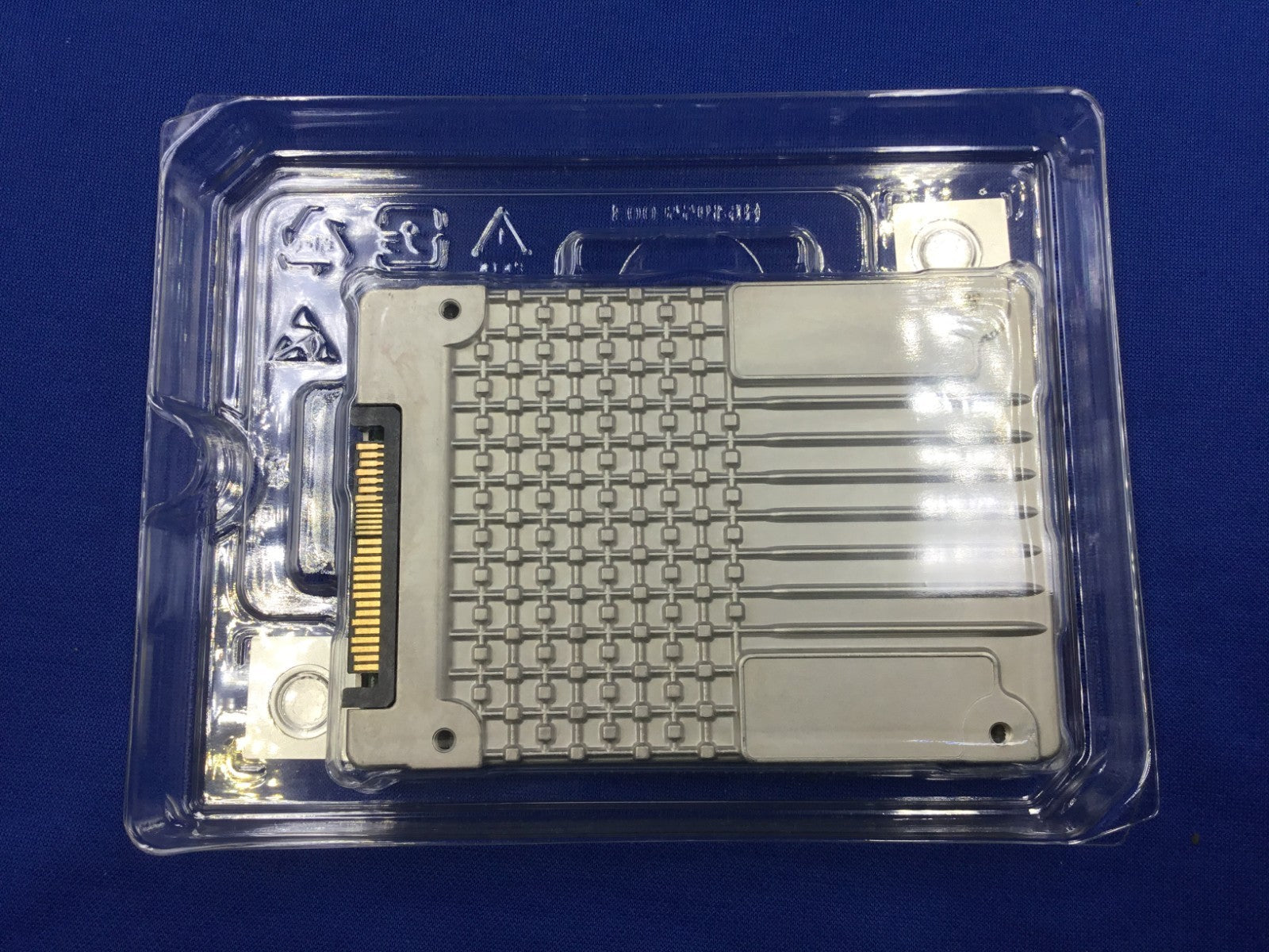 DELL/INTEL D5-P5316 Series 15.36TB PCIe4.0 NVME U.2 2.5" SSD