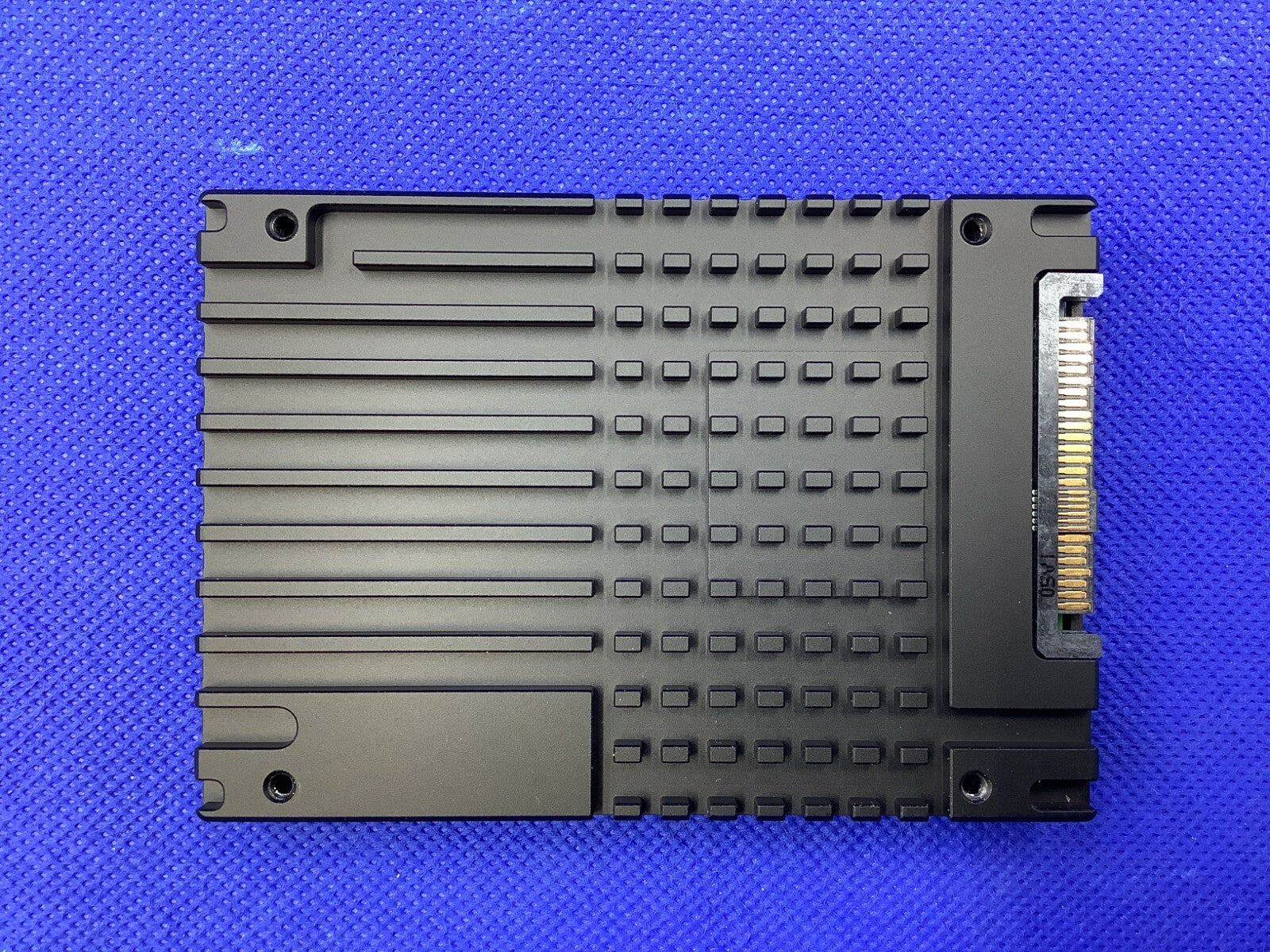 MTFDHAL15T3TDP Micron 9300 PRO Series 15.36TB 2.5" PCIe NVMe U.2 3D TLC SSD