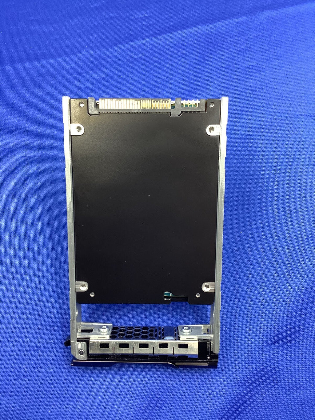 C6N2J DELL Enterprise Plus 1.6TB SAS 12Gbps SED 2.5in SSD 0C6N2J  KPM5WMUG1T60