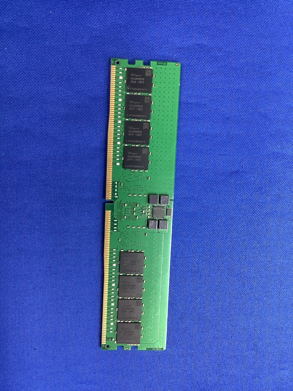 HMCG84MEBQA115N HYNIX 32GB (1X32GB) 1RX4 PC5-4800B ECC RDIMM MEMORY