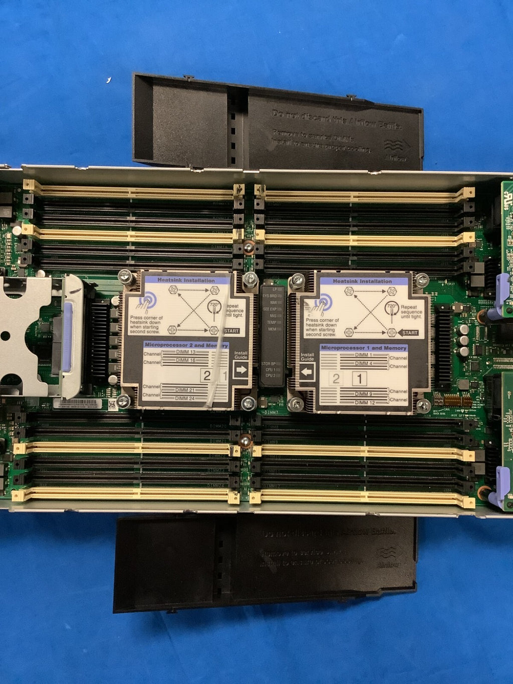 IBM LENOVO 9532 AC1 Flex System X240 M5, 00MV291 No RAM CPU Drives