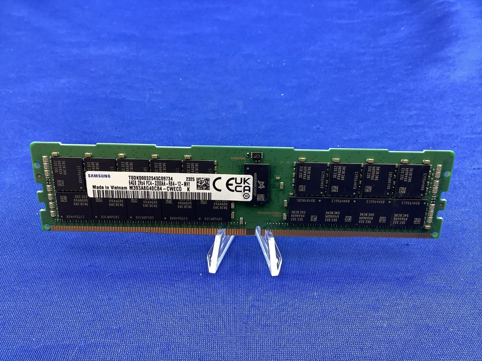 M393A8G40CB4-CWE SAMSUNG 64GB (1X64GB) 2RX4 PC4-3200AA MEMORY