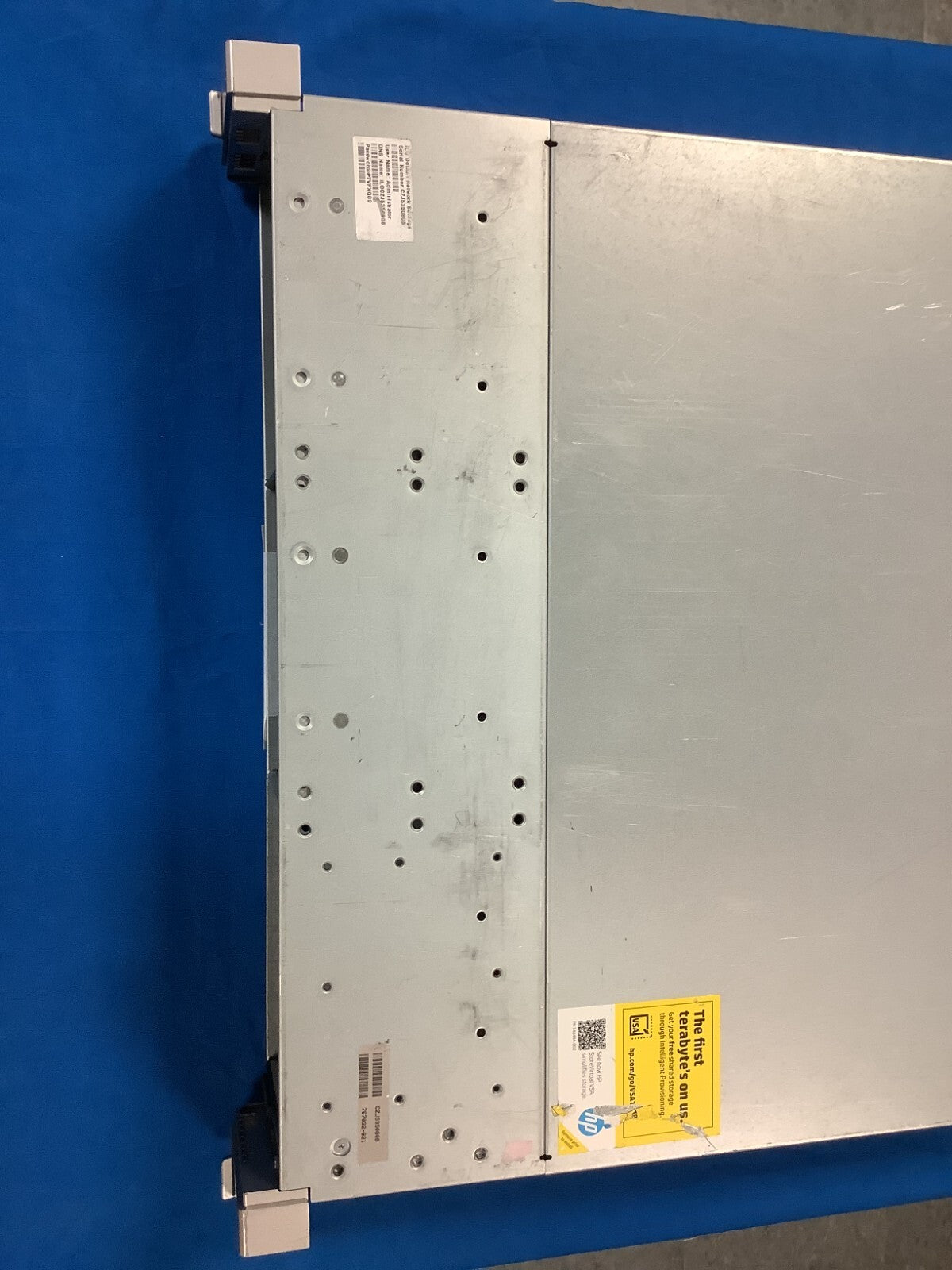 767032-B21 HP ProLiant DL380 Gen9 24x SFF CTO 775400-001