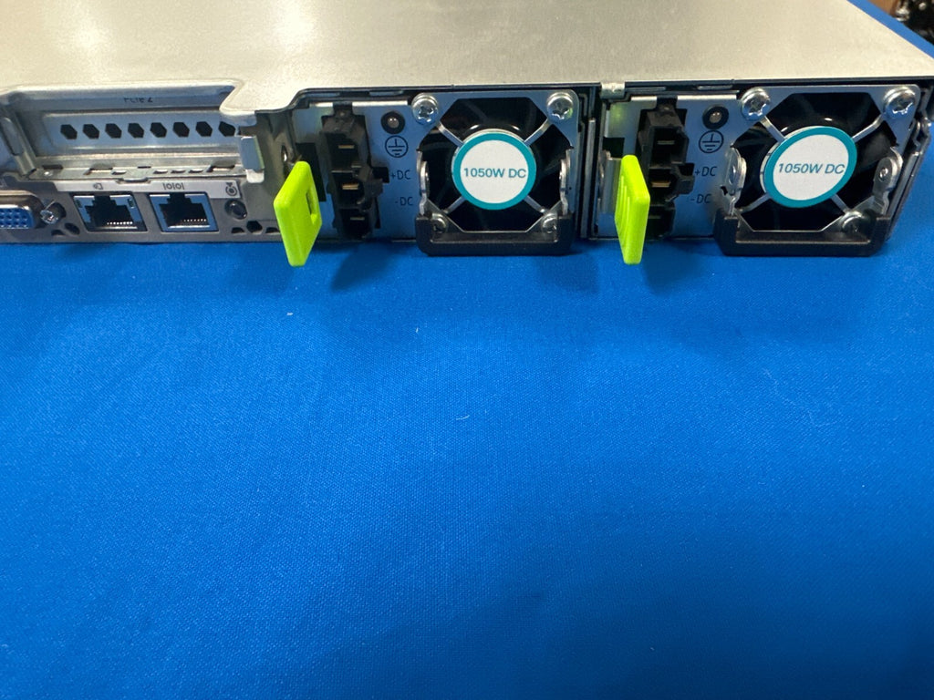 Cisco HXAF220C-M5SX UCSC C220 M5 10SFF 2*PSU MLOM-C25Q-04 RAID-M5 CTO Server