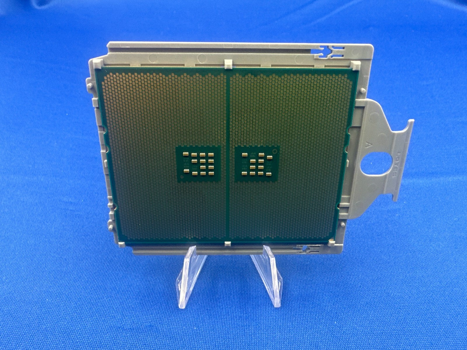 AMD EPYC 7J13 64Core 2.6GHz up to 3.5GHz 256 MB 280W CPU 100-000000346 UNLOCKED