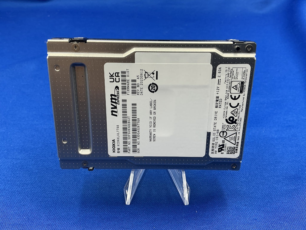 KIOXIA KCD6XLUL7T68 CD6-R 7.68Tb 2.5Inch PCI Express 4.0 NVMe SSD