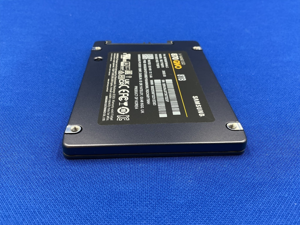 MZ-77Q8T0 Samsung 870 QVO 8TB SATA III 2.5" SSD MZ7M38T0HALC