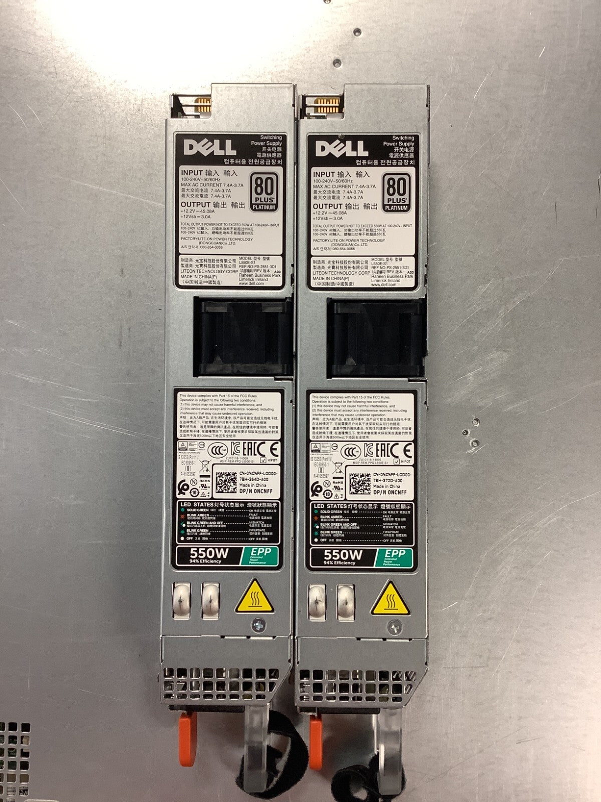 Dell EMC XC430 4-Bay 3.5" MOBO: CN7X8, 2x 550W PSU, Fans, Cables