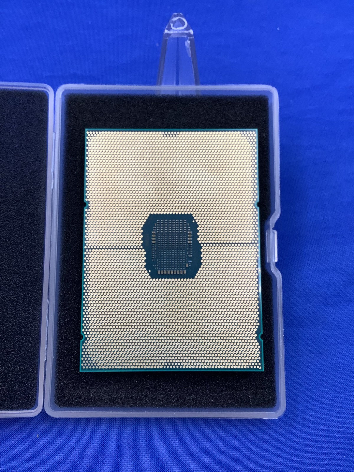 SRKUS Intel Xeon Platinum 8375C 32-Core 54M Cache 2.9GHz 300W CPU