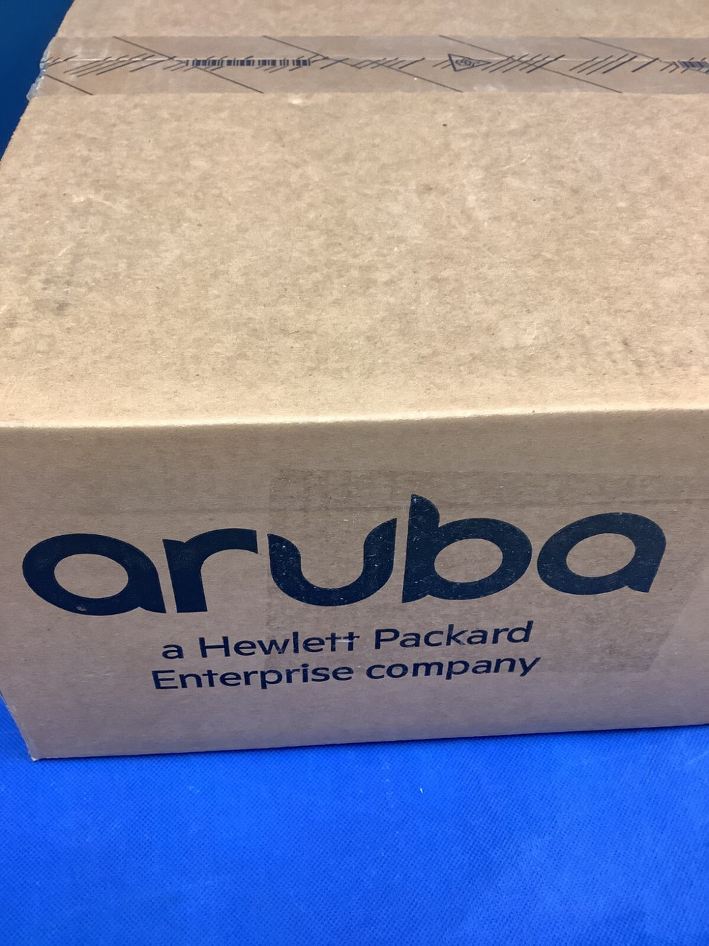 New Sealed JL323A HPE ARUBA 2930M 40G 8 HPE SMART RATE POE+ 1-SLOT SWITCH