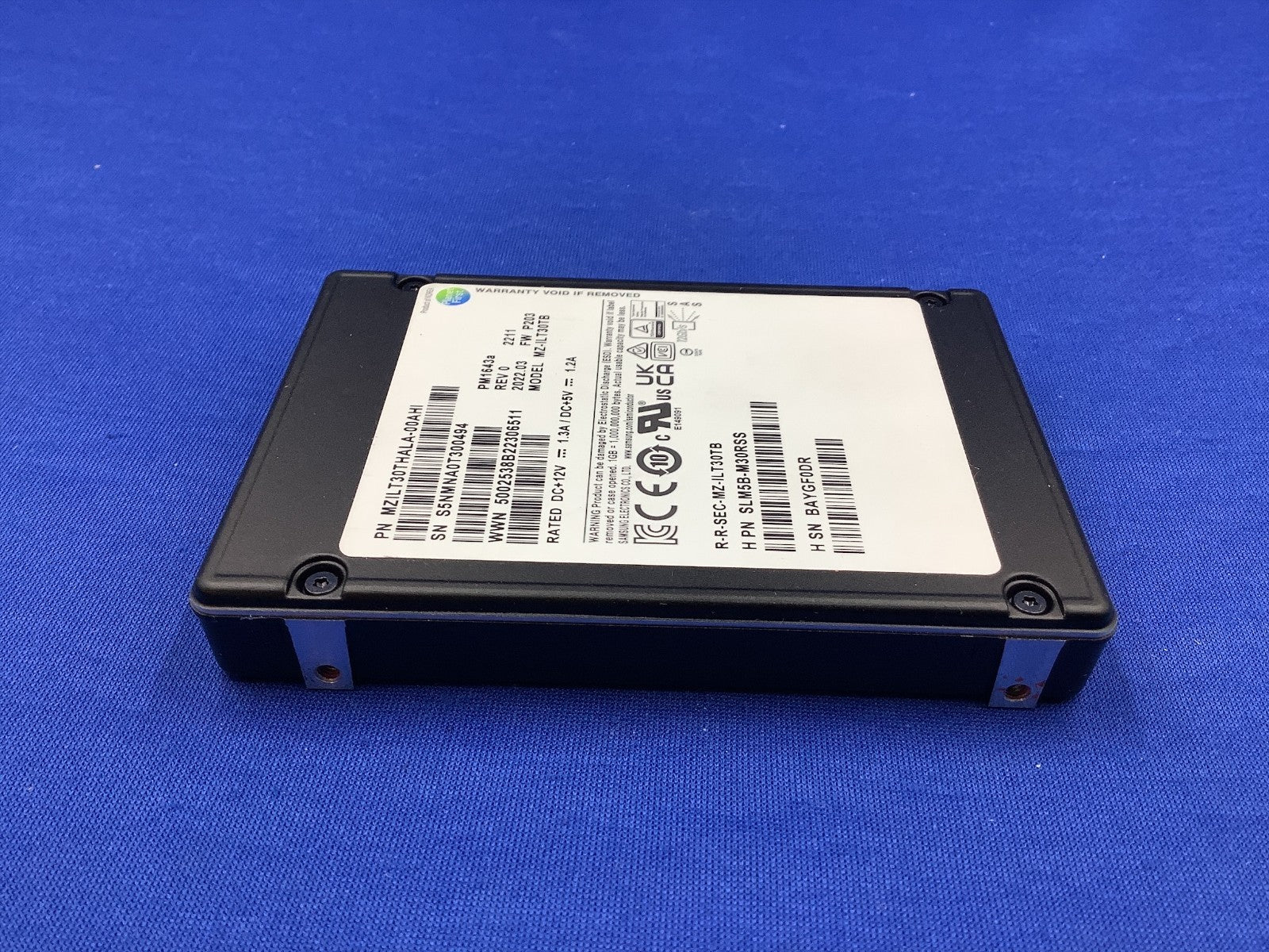 MZ-ILT30TB HITACHI Samsung PM1643a 30.72TB SAS 12Gb/s 2.5'' Enterprise SSD