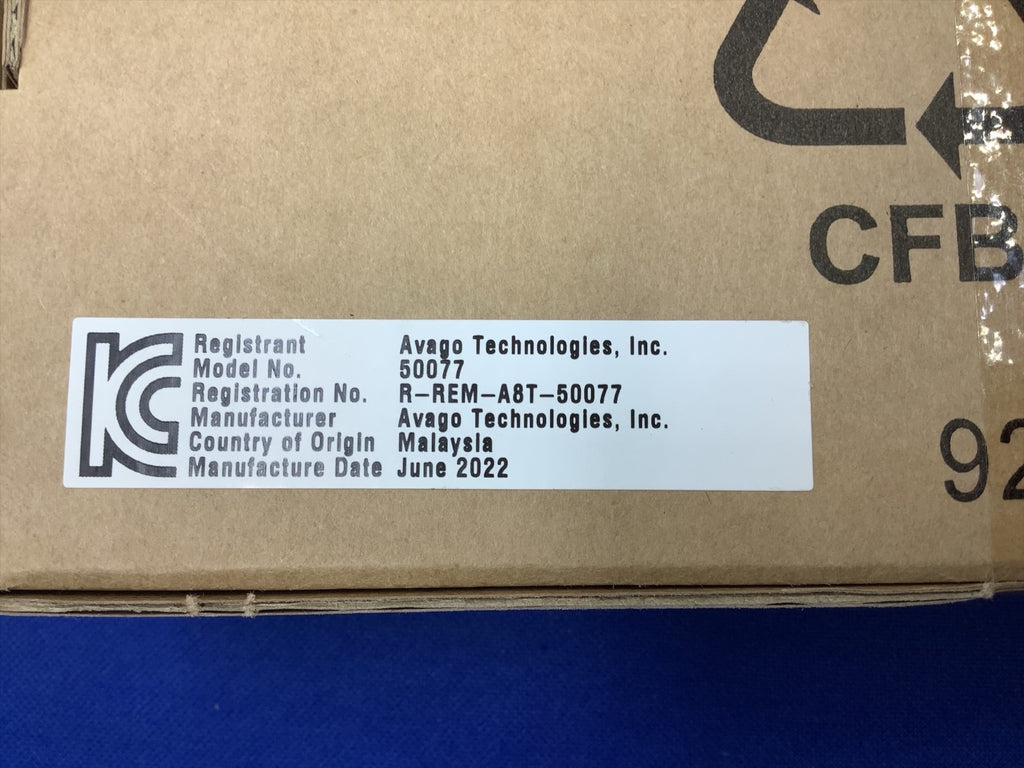 BROADCOM MegaRAID 9560-16i 05-50077-00 12Gb/s SAS/SATA/PCIe (NVMe) Storage Adapt