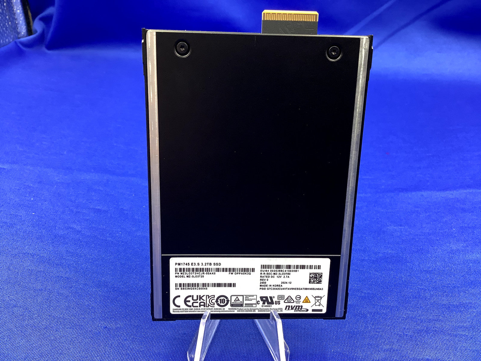 MZ-3LO3T20 SAMSUNG PM1745 3.2TB PCIe 5.0 E3.S NVMe 2.5" SSD MZ3LO3T2HCJR