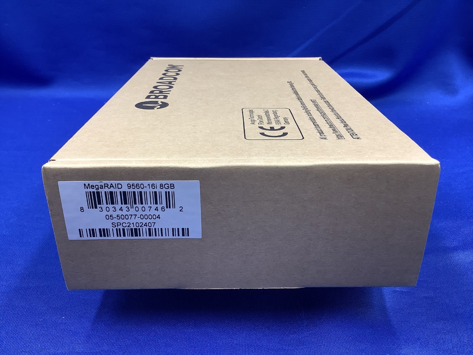 BROADCOM MegaRAID 9560-16i 05-50077-00 12Gb/s SAS/SATA/PCIe (NVMe) Storage Adapt