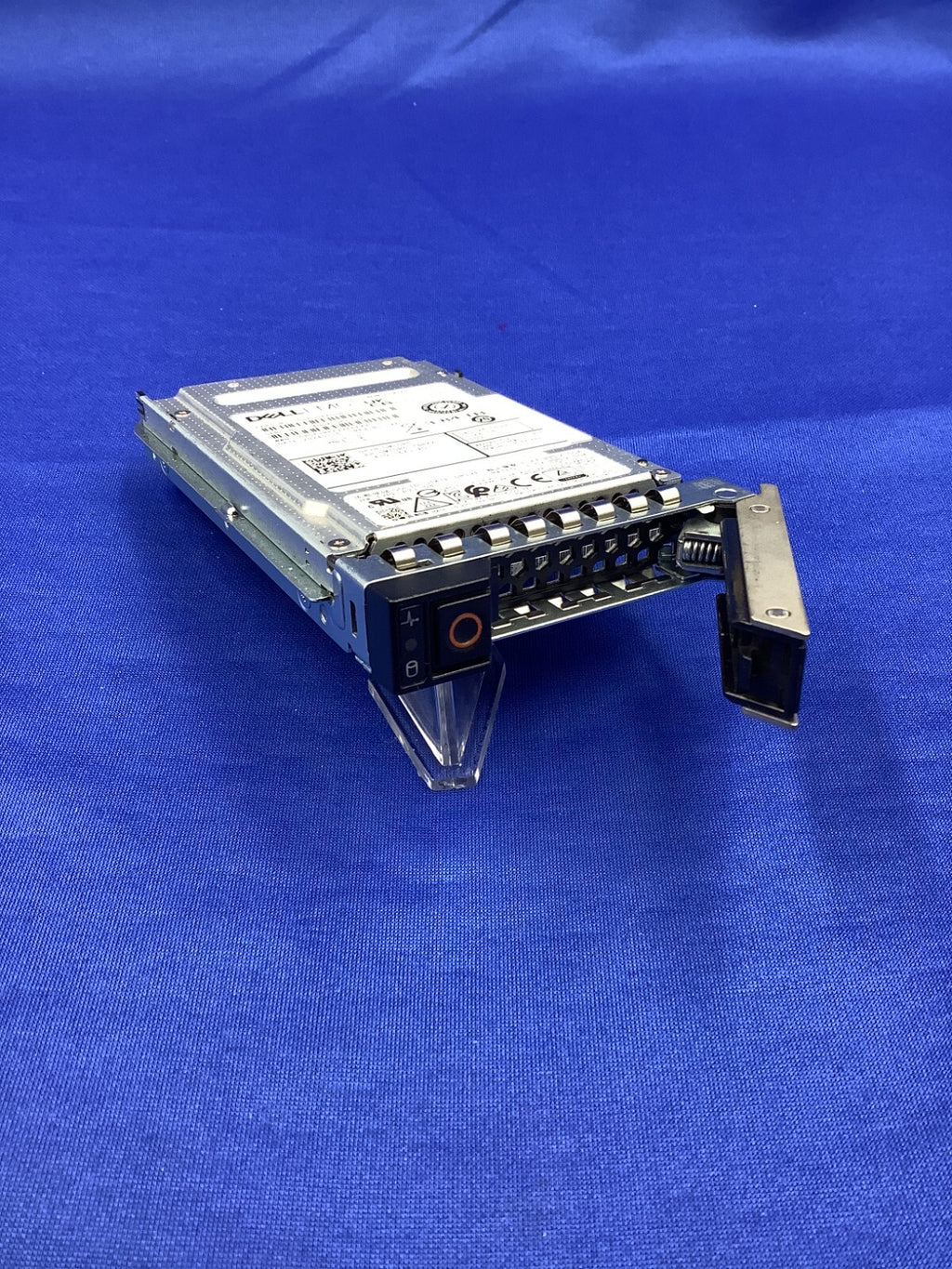 MT0R5 DELL 3.84TB SAS 24Gb/s Read Intensive 2.5" SSD 0MT0R5 KPM7XRUG3T84